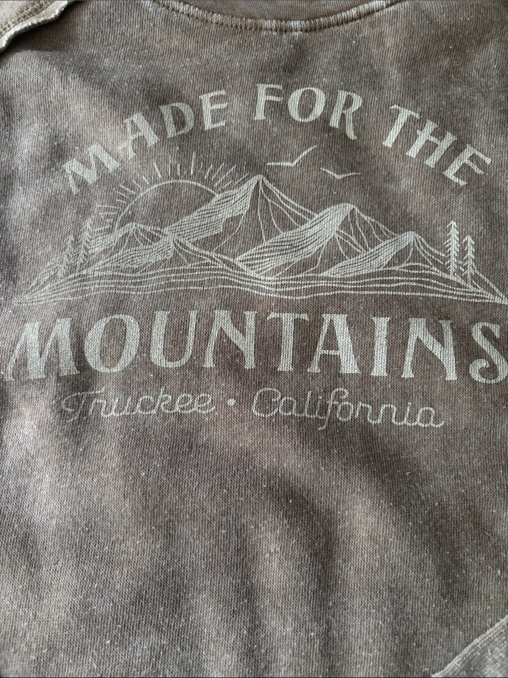 Vintage-Inspired Gray 'Made for the Mountains' Graphic Crewneck Sweatshirt - Picture 2 of 7